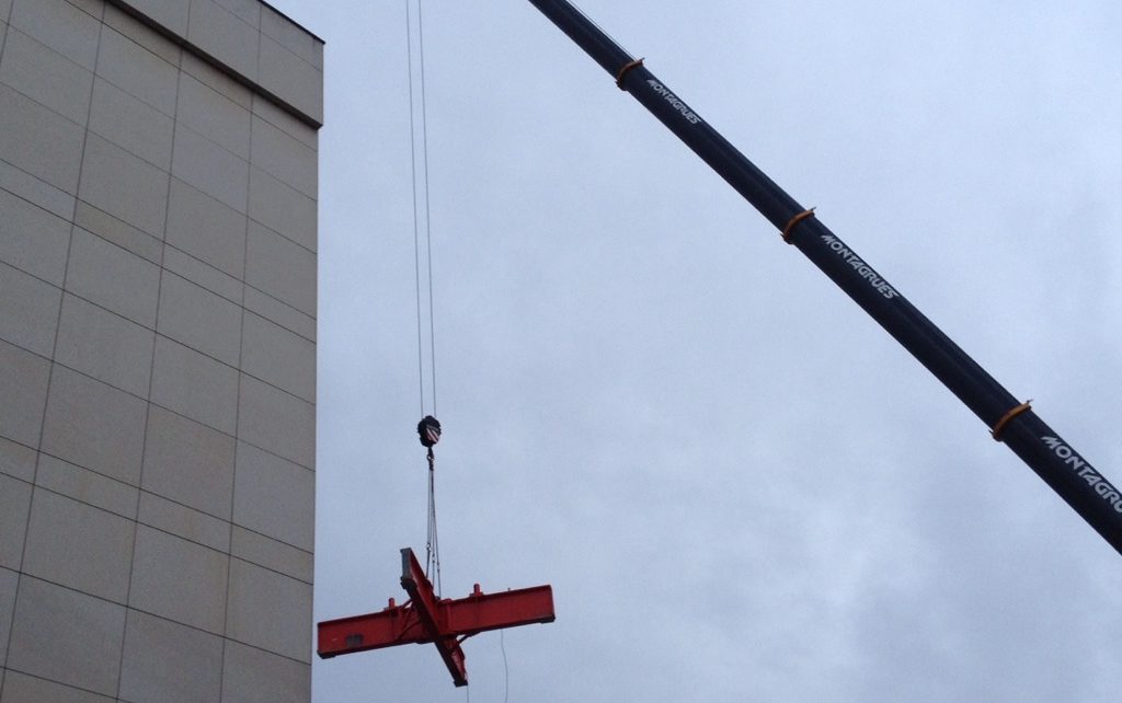  2019.03_COMMUN_Infos Travaux 16_La nouvelle grue s'installe (2) 