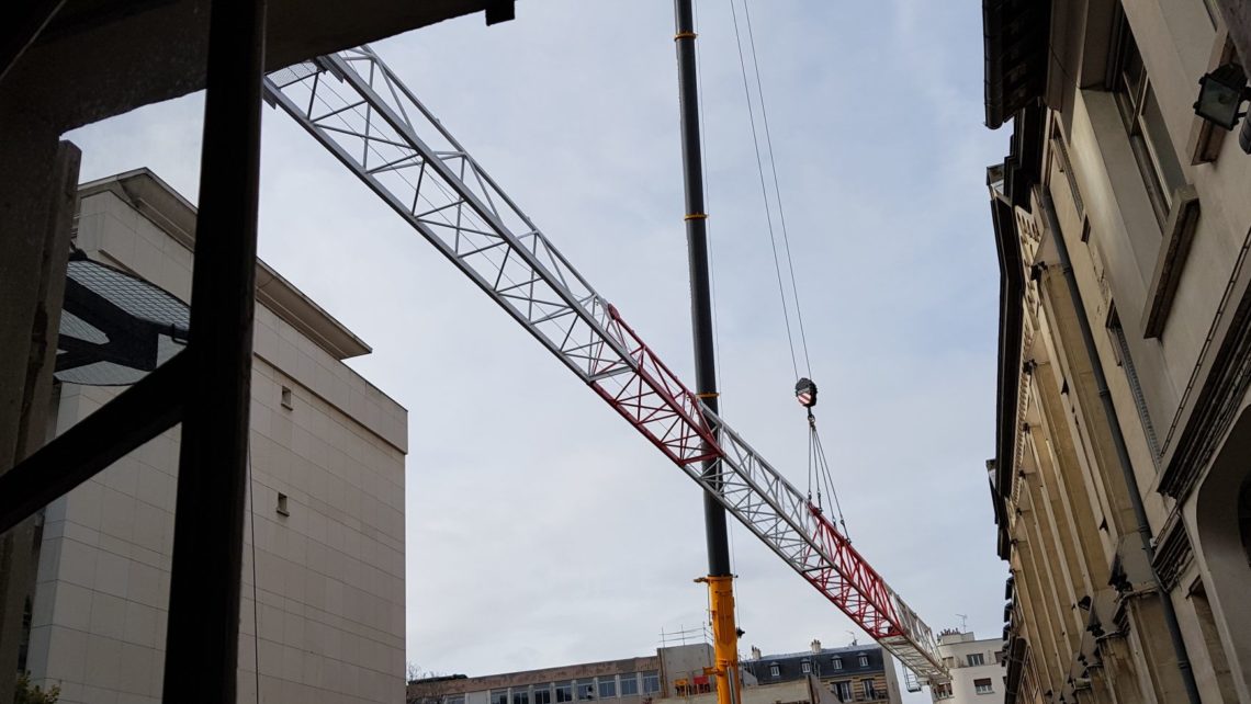  2019.03_COMMUN_Infos Travaux 16_La nouvelle grue s'installe (3) 