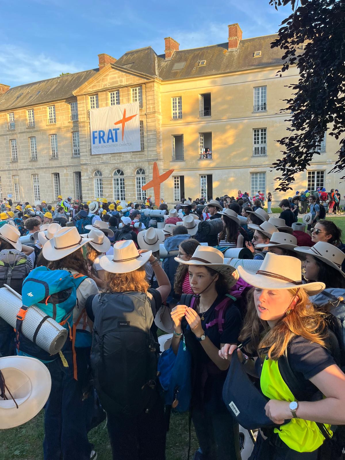 FRAT COLLEGE 23 AU 25 MAI (1)