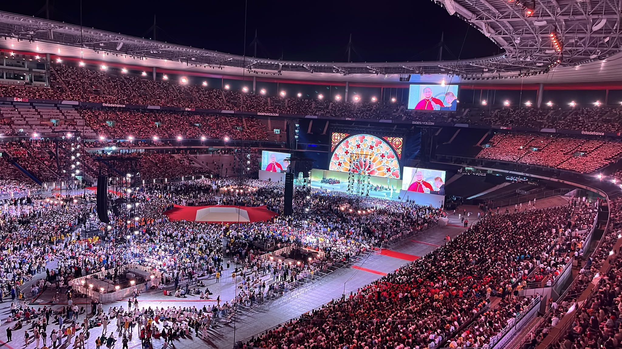 VENUE DU PAPE VEILLEE 09 26 (2)